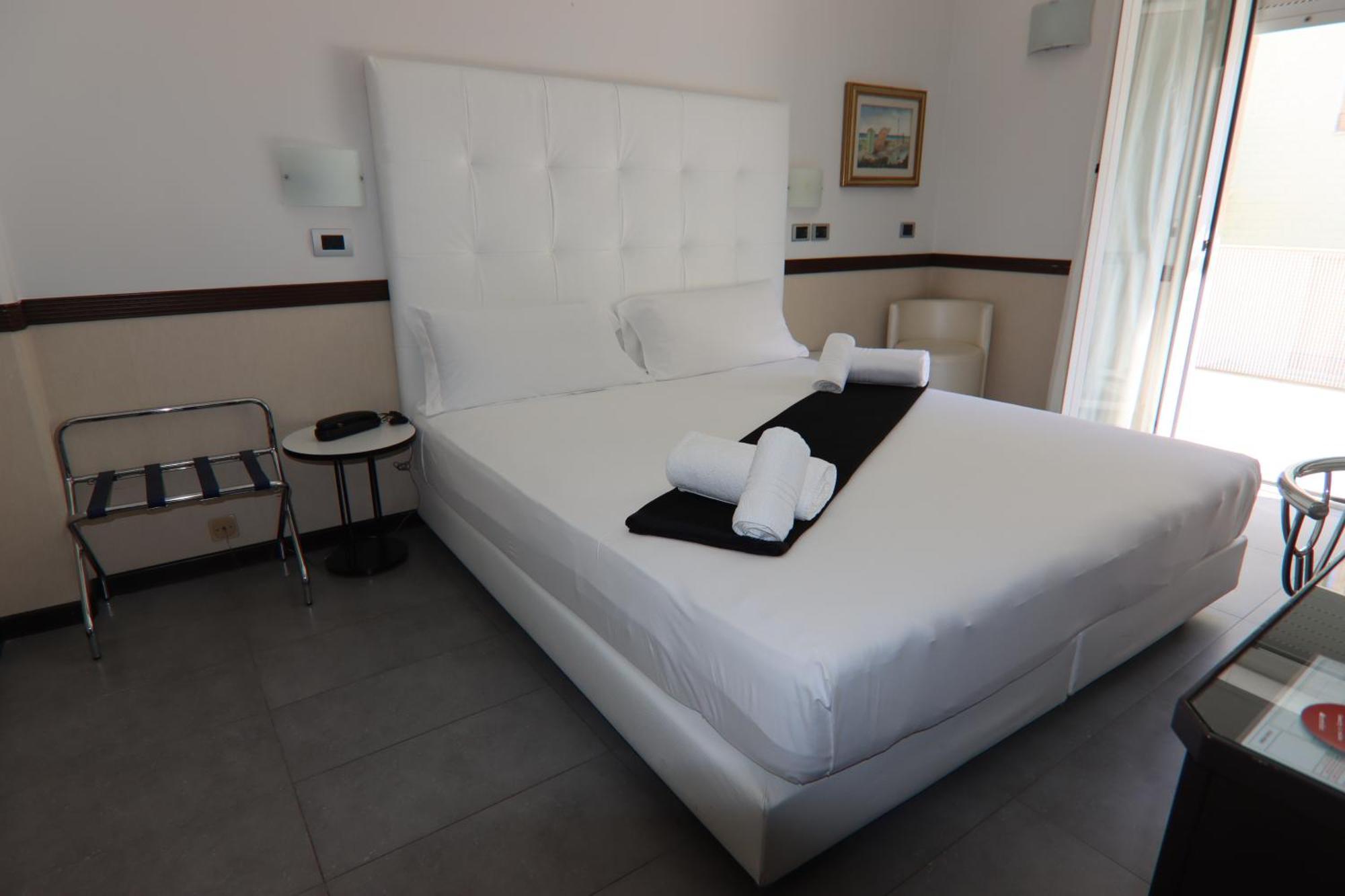 Hotel Derby Rimini Esterno foto